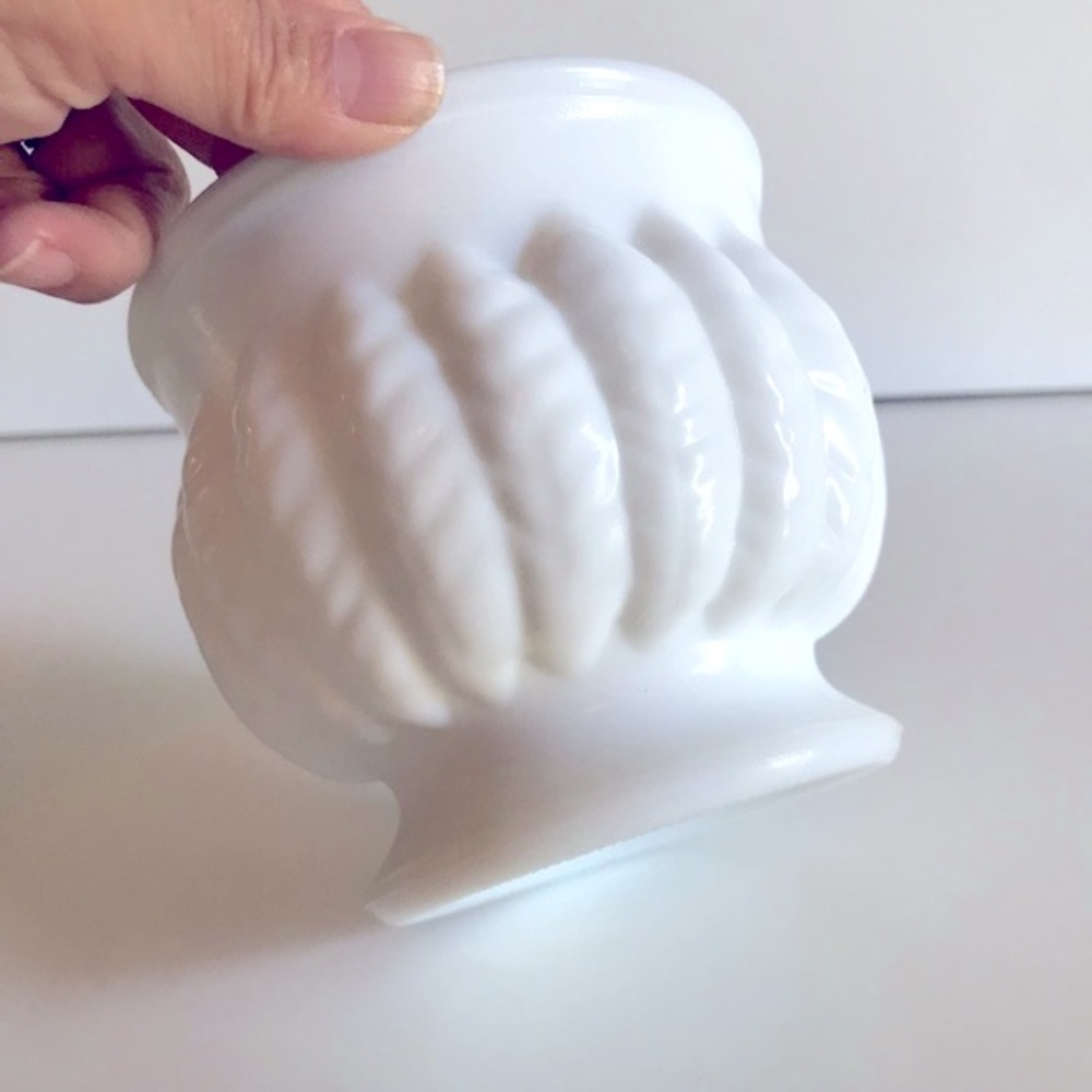 Vintage Randall Milk Glass Planter Pot, Candy Dish FEATHER WHEAT Pattern - Picture 3 of 6